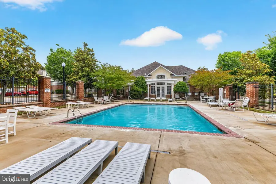 800 Edelen Station Pl #402, La Plata, MD 20646 - #3