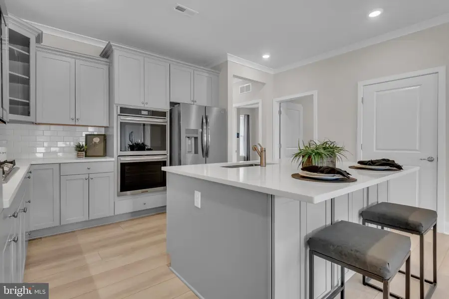 10722 Great Lakes Pl, White Plains, MD 20695 - #2