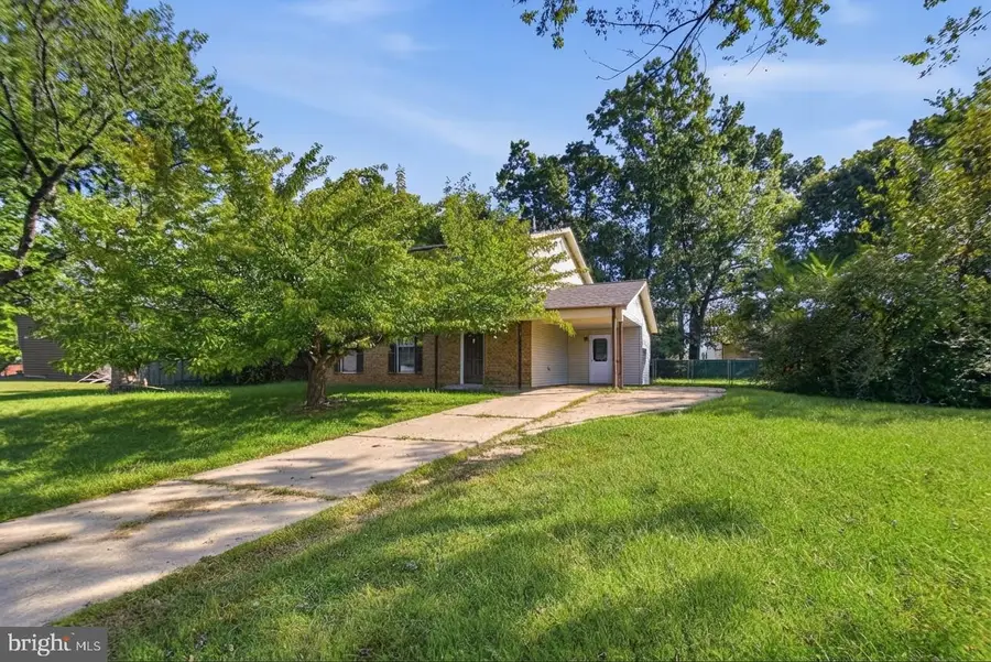 721 University Dr, Waldorf, MD 20602 - #3