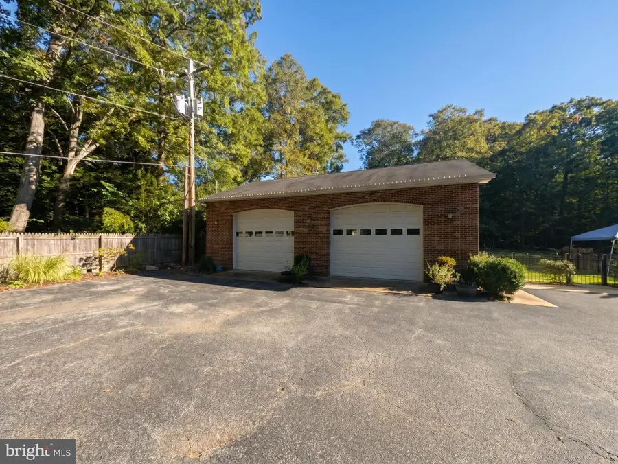 9075 Mitchell Rd, La Plata, MD 20646 - #2