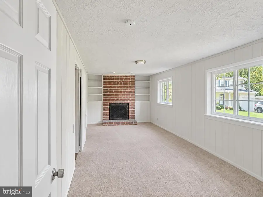 3102 Knolewater Ct, Waldorf, MD 20602 - #2