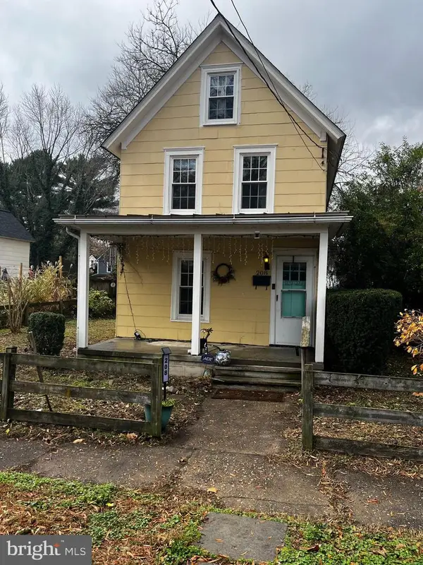 208 S 3rd St, DENTON, MD 21629