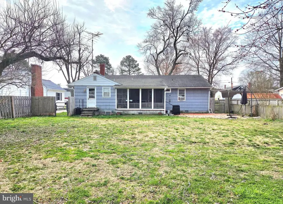 329 Maple Ave, Federalsburg, MD 21632 - #2