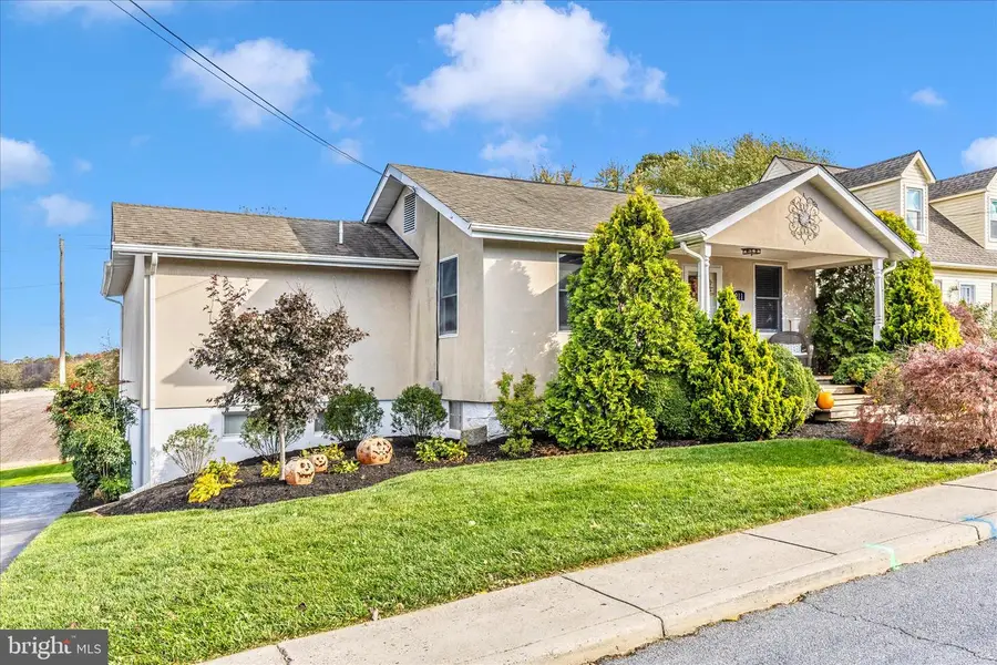 211 Carroll Ave, Mount Airy, MD 21771 - Image #2