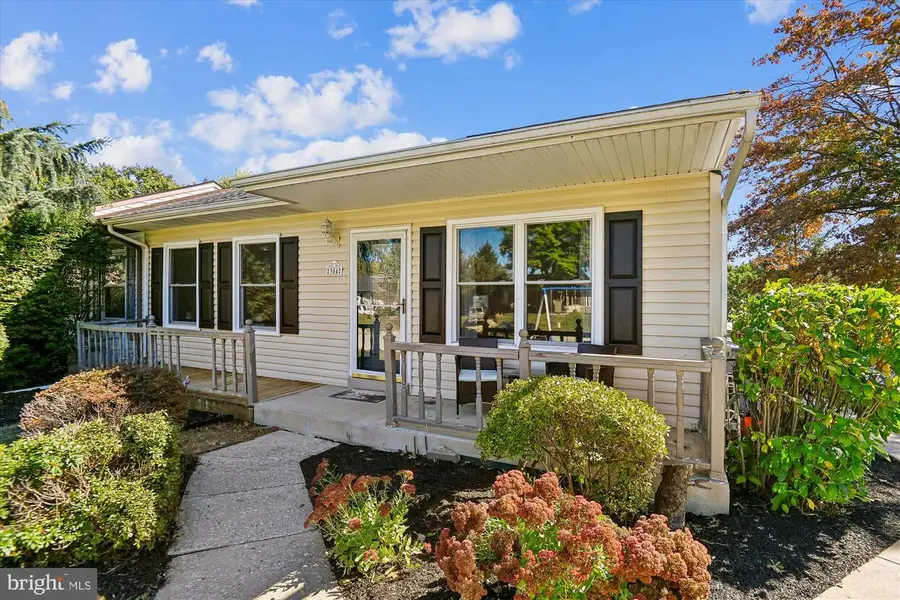 304 Crestview Ct, Westminster, MD 21158 - Image #2