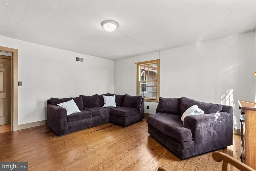 2472 Fairway Oaks Ct, Hampstead, MD 21074 - Image #2