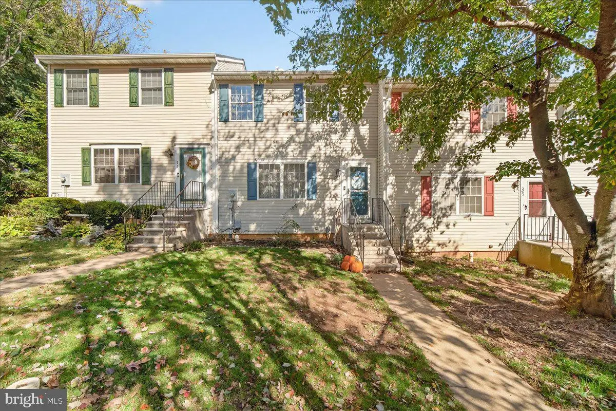 33 N Towne Ct, Mount Airy, MD 21771 - Image #1