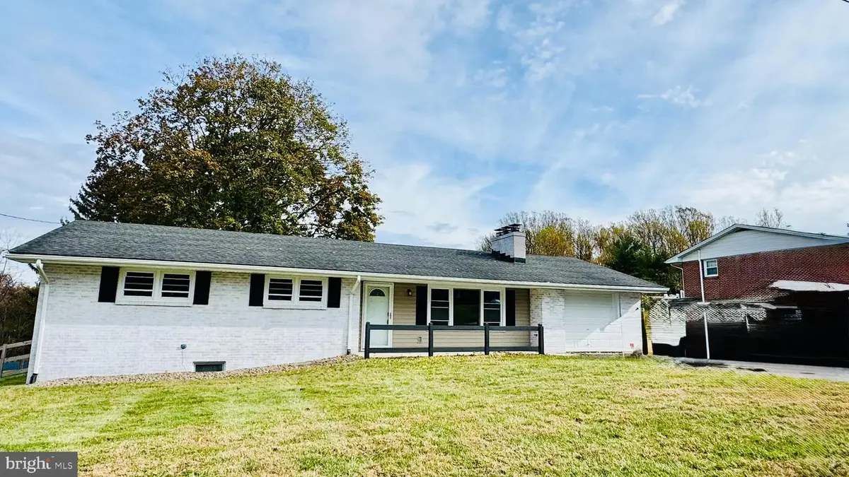 819 Fairfield Ave, Westminster, MD 21157 - Image #1