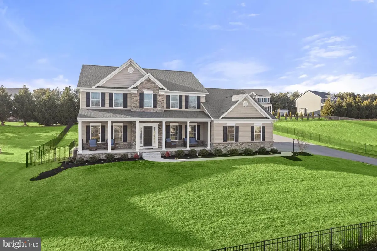 823 Nell Dr, Sykesville, MD 21784 - Image #1