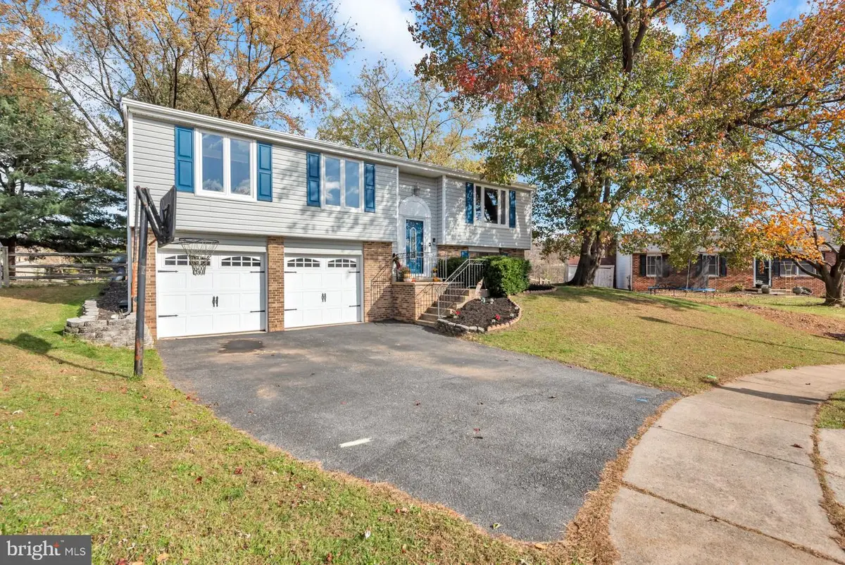 319 Violet Ct, Mount Airy, MD 21771 - Image #1