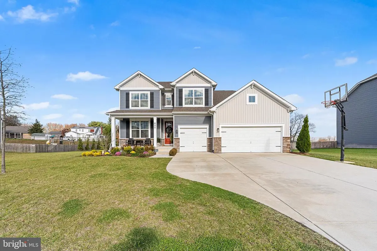 822 Redwood Dr, Westminster, MD 21157 - Image #1