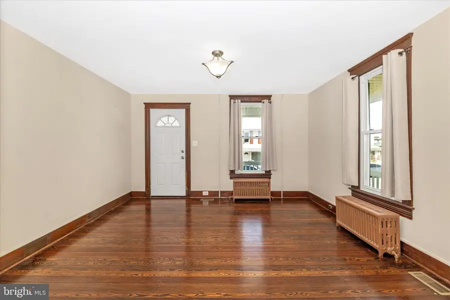 6 N Farquhar St, Union Bridge, MD 21791 - Image #2