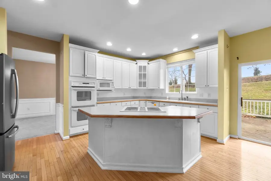 419 Crest Ln, Westminster, MD 21157 - Image #2