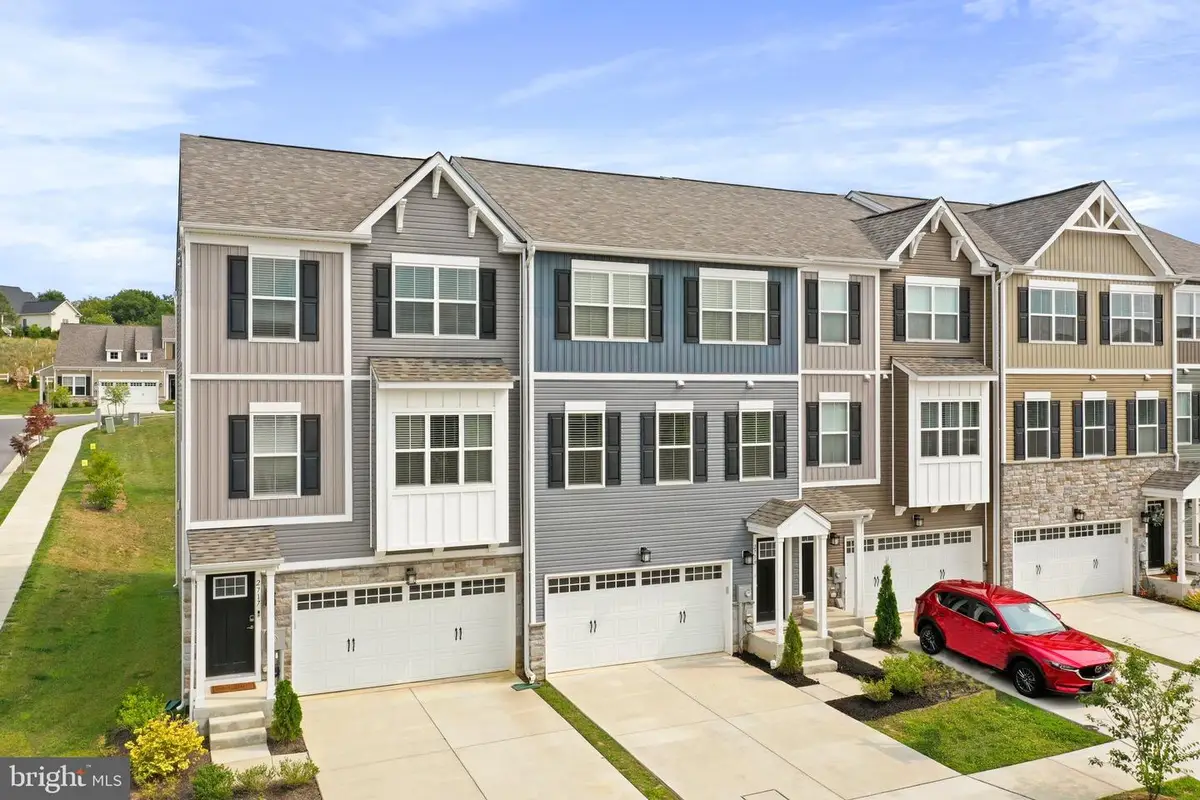 2719 Town View Cir, New Windsor, MD 21776 - Image #1