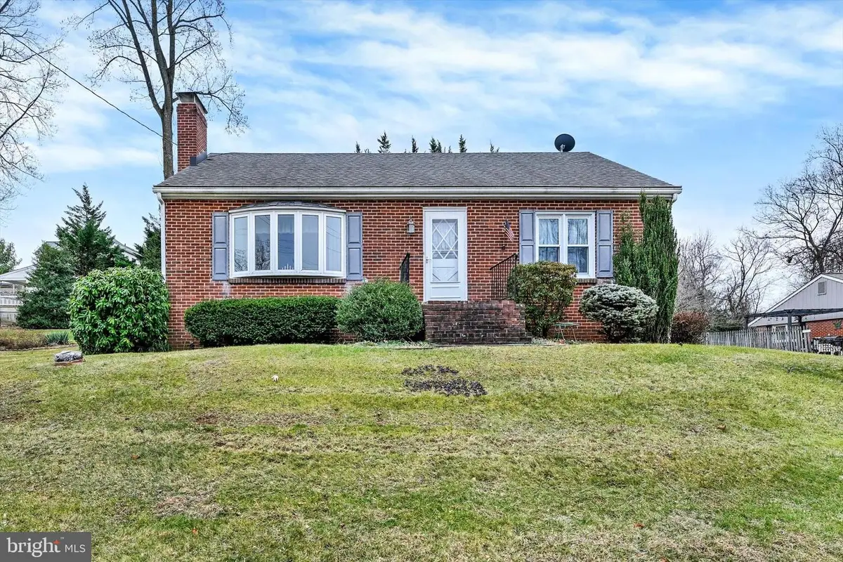 135 Smith Ave, Westminster, MD 21157 - Image #1