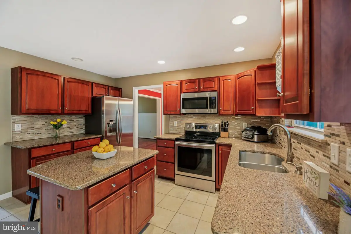 2823 Graybill Ct, New Windsor, MD 21776 - Image #1