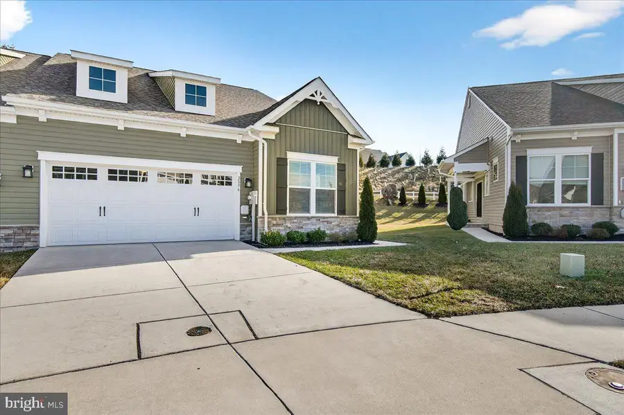 2896 Town View Cir, New Windsor, MD 21776 - Image #2