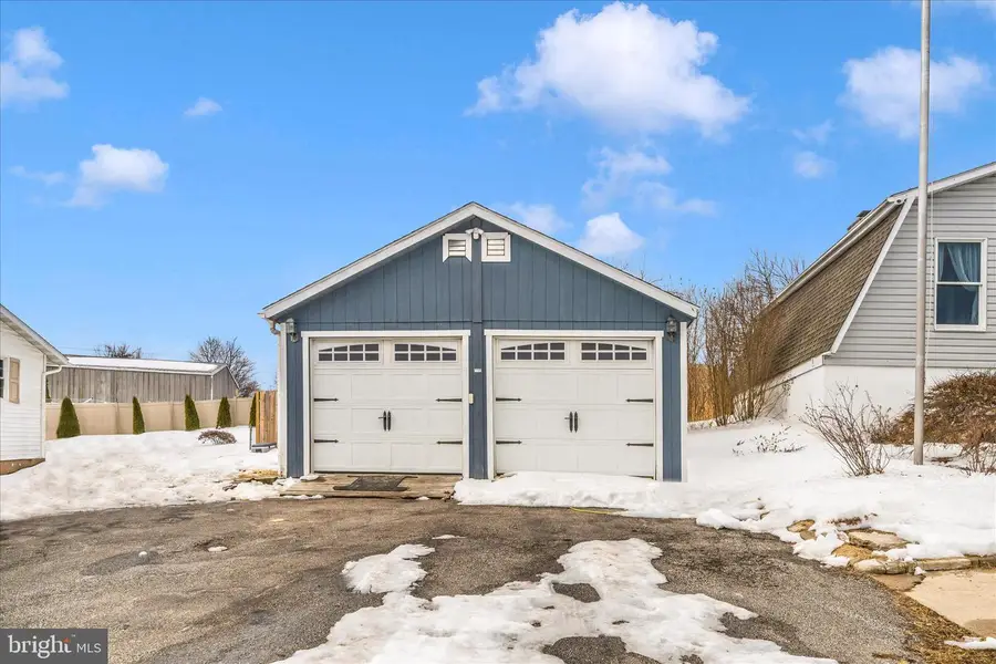 806 Clearview Ave, Hampstead, MD 21074 - #2