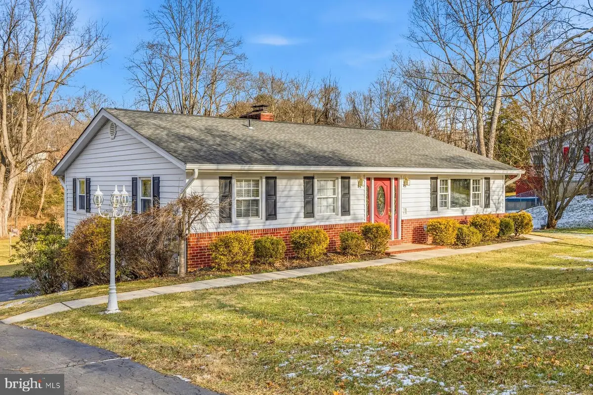 5823 Dale Dr, Eldersburg, MD 21784 - Image #1