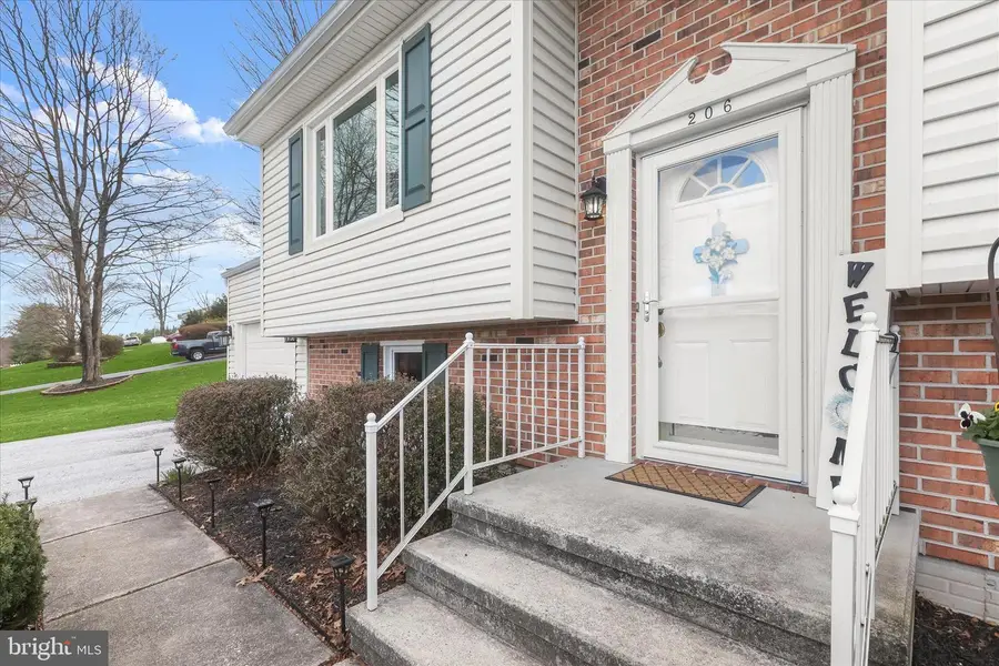 206 Opal Ave, Westminster, MD 21157 - #2