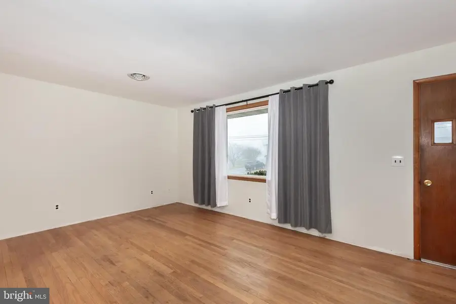 3284 Charmil Dr, Manchester, MD 21102 - #2