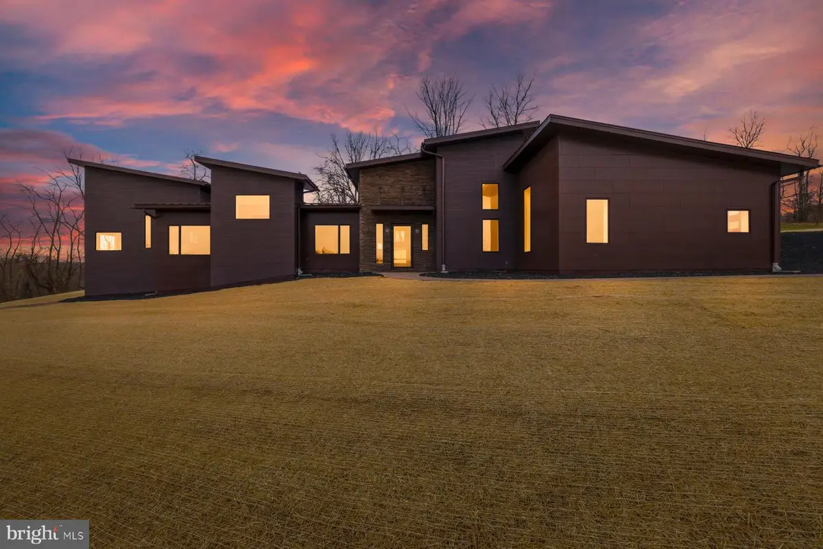 308 Ridge Rd, Westminster, MD 21157 - #1