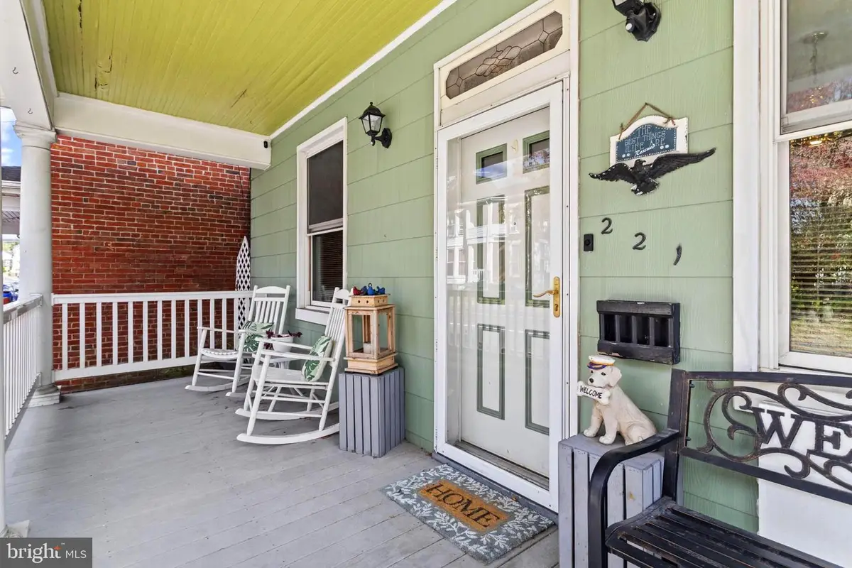 221 Main St, New Windsor, MD 21776 - #1