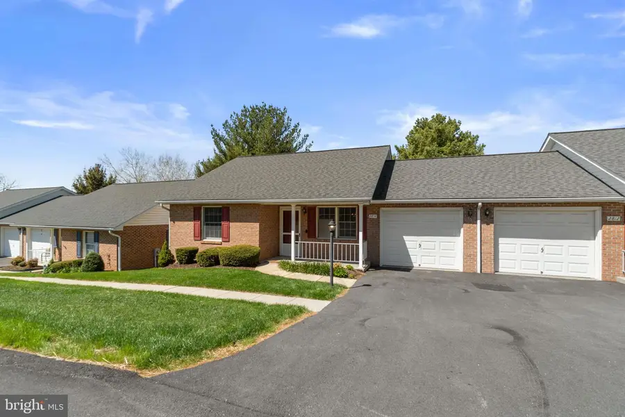 2814 Carlisle Dr #18, New Windsor, MD 21776 - #3