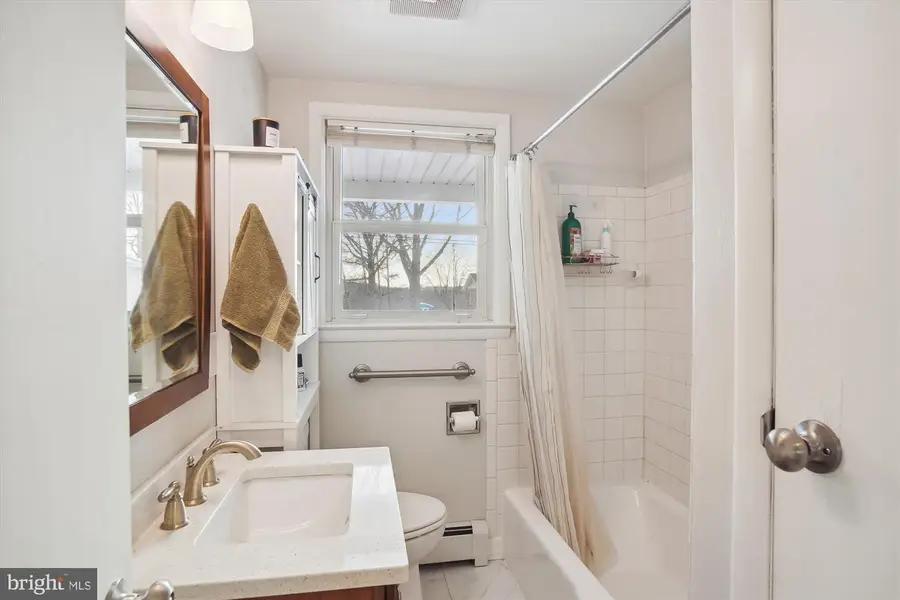 438 Hook Rd, Westminster, MD 21157 - #2