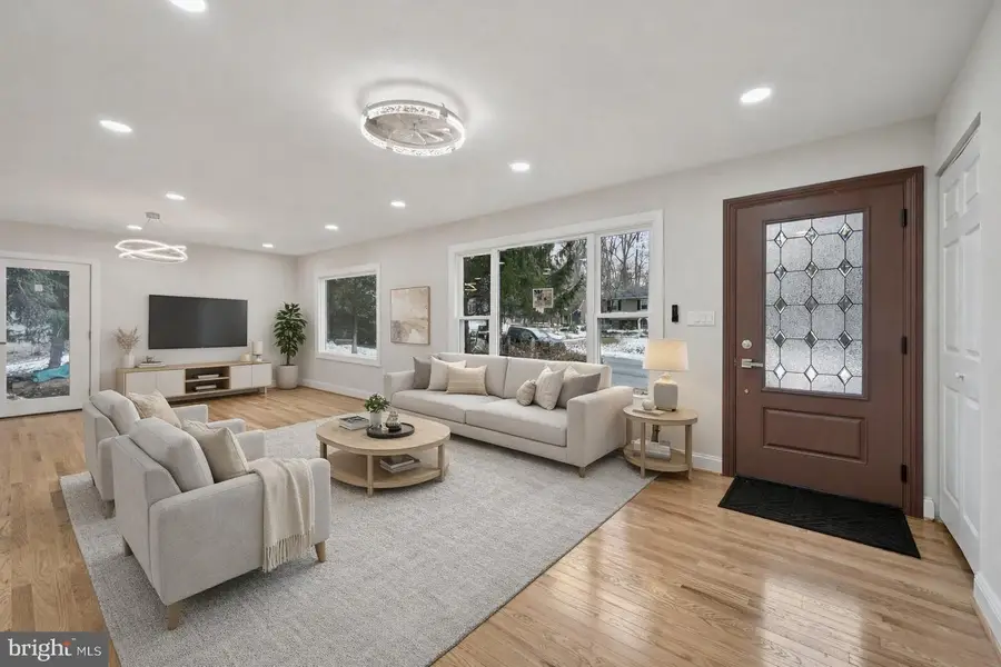 5806 Miriam Dr, Sykesville, MD 21784 - #3