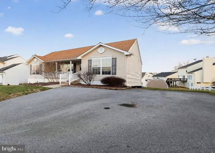 202 Morning Frost St, Taneytown, MD 21787 - #2