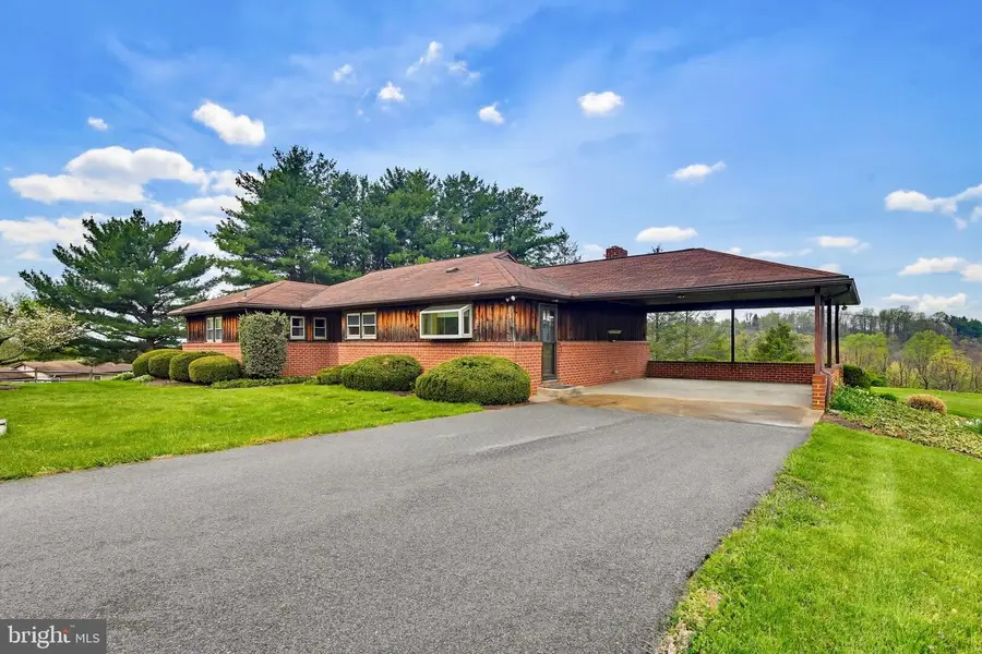 922 Gahle Rd, Westminster, MD 21157 - #2