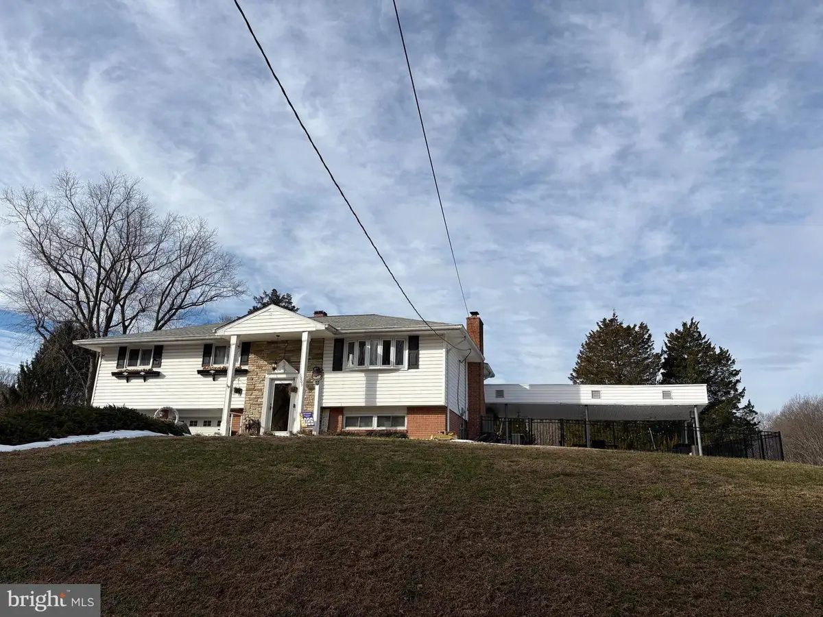 5805 Melville Rd, Sykesville, MD 21784 - #1