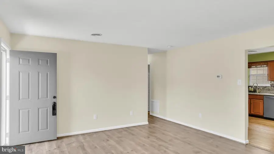 1402 Burnside Dr, Hampstead, MD 21074 - #2