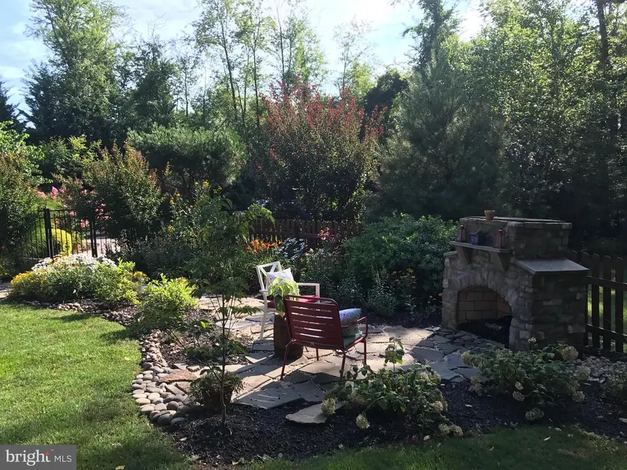 655 Downhill Dr, Westminster, MD 21157 - #2