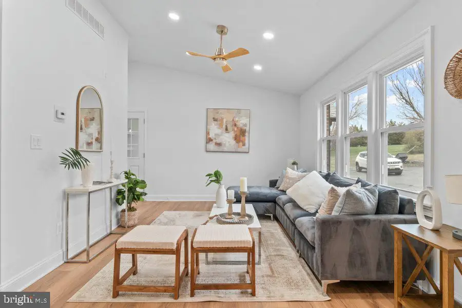 3174 Cardinal Dr, Westminster, MD 21157 - #3