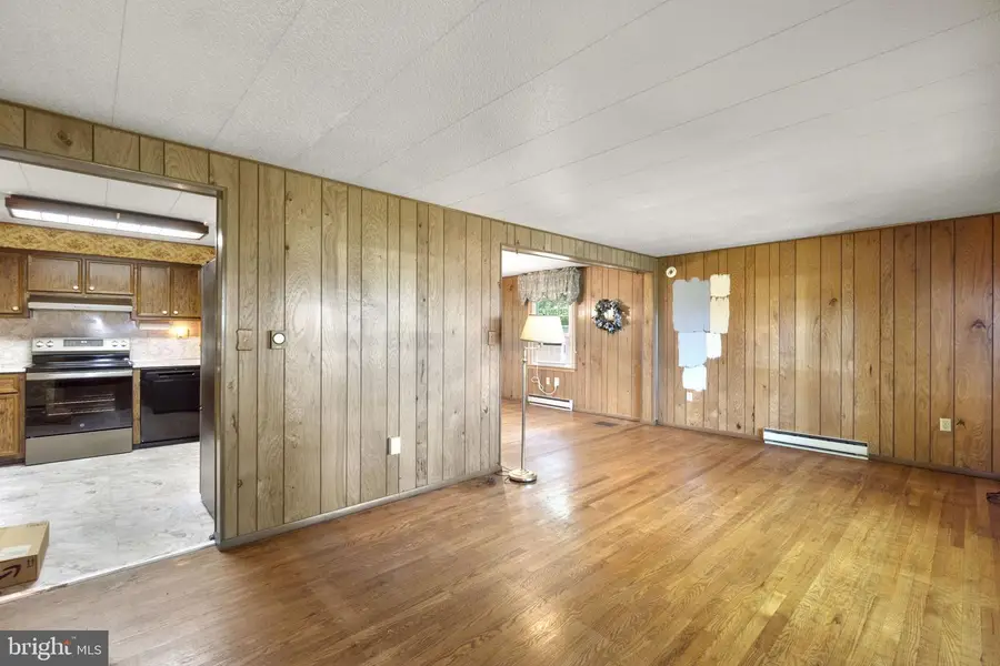 4627 Crossroad Schlhse Rd, Manchester, MD 21102 - #3
