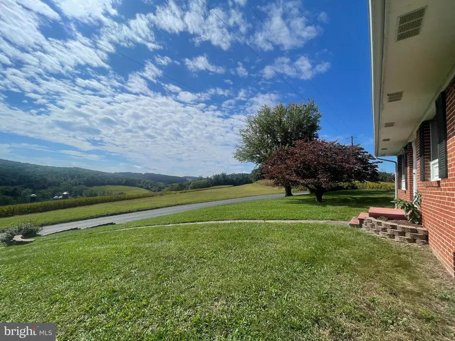 3111 Eckard Rd, Westminster, MD 21157 - #2