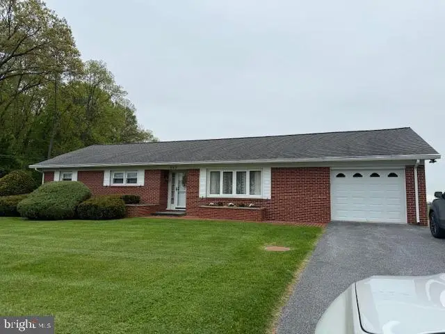 717 N Houcksville Rd, Hampstead, MD 21074 - #1