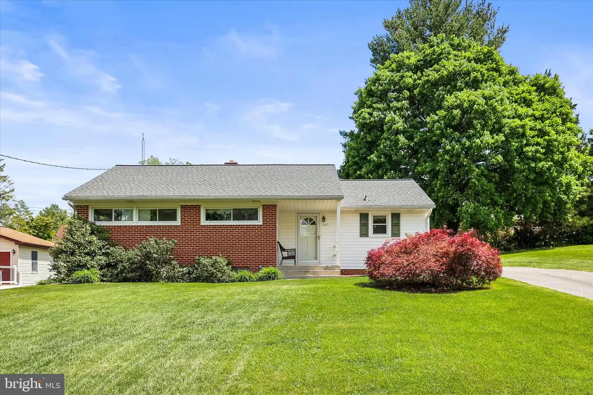 509 Ann Dr, Westminster, MD 21157 - #1