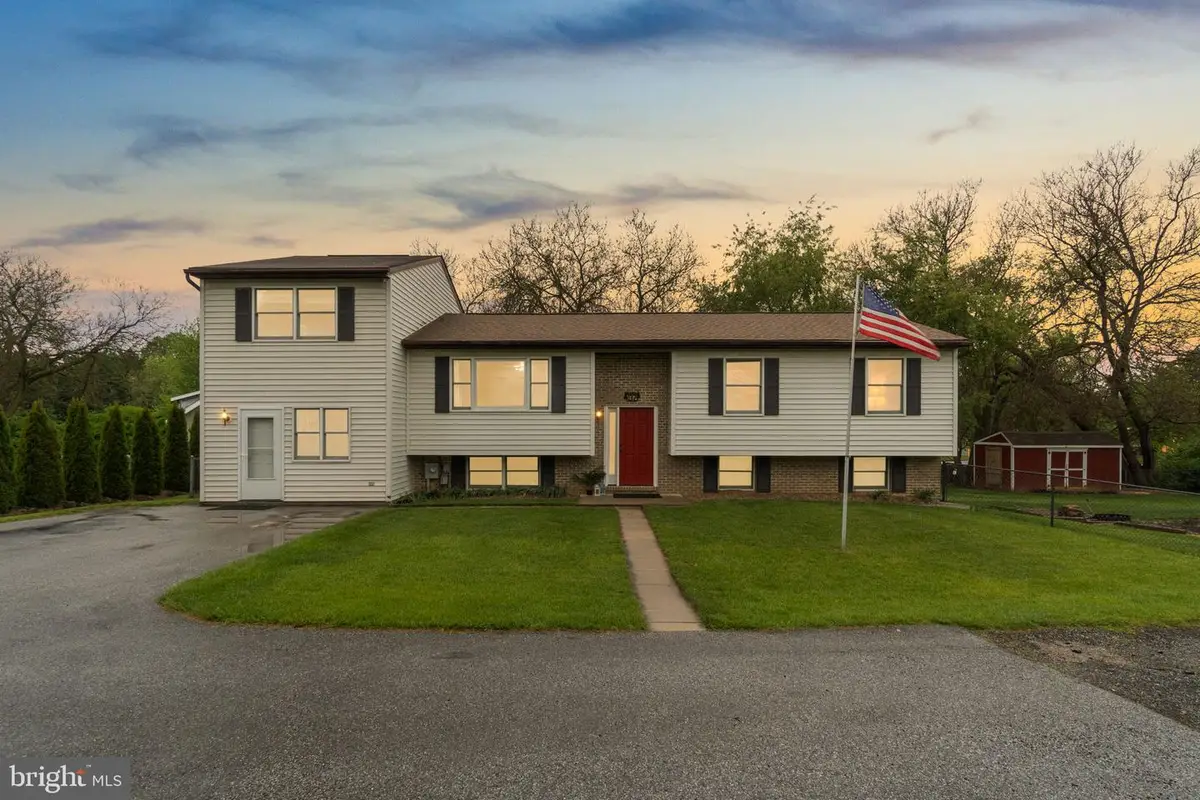 132 Dunrovin Ave, Westminster, MD 21158 - #1
