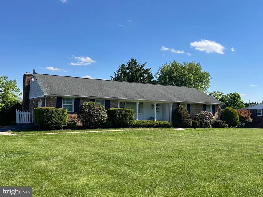 1645 Saint Paul St, Hampstead, MD 21074 - #2