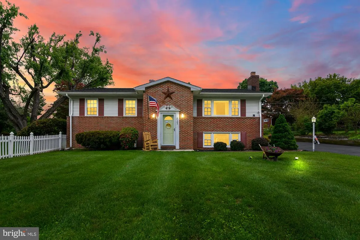 6503 Panorama Dr, Sykesville, MD 21784 - #1