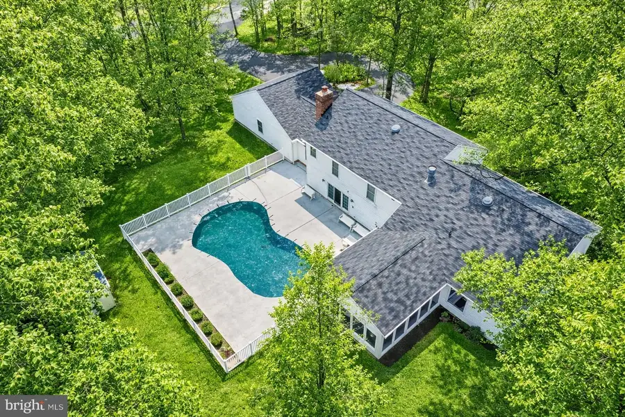 1645 Timber Summit Dr, Westminster, MD 21157 - #2