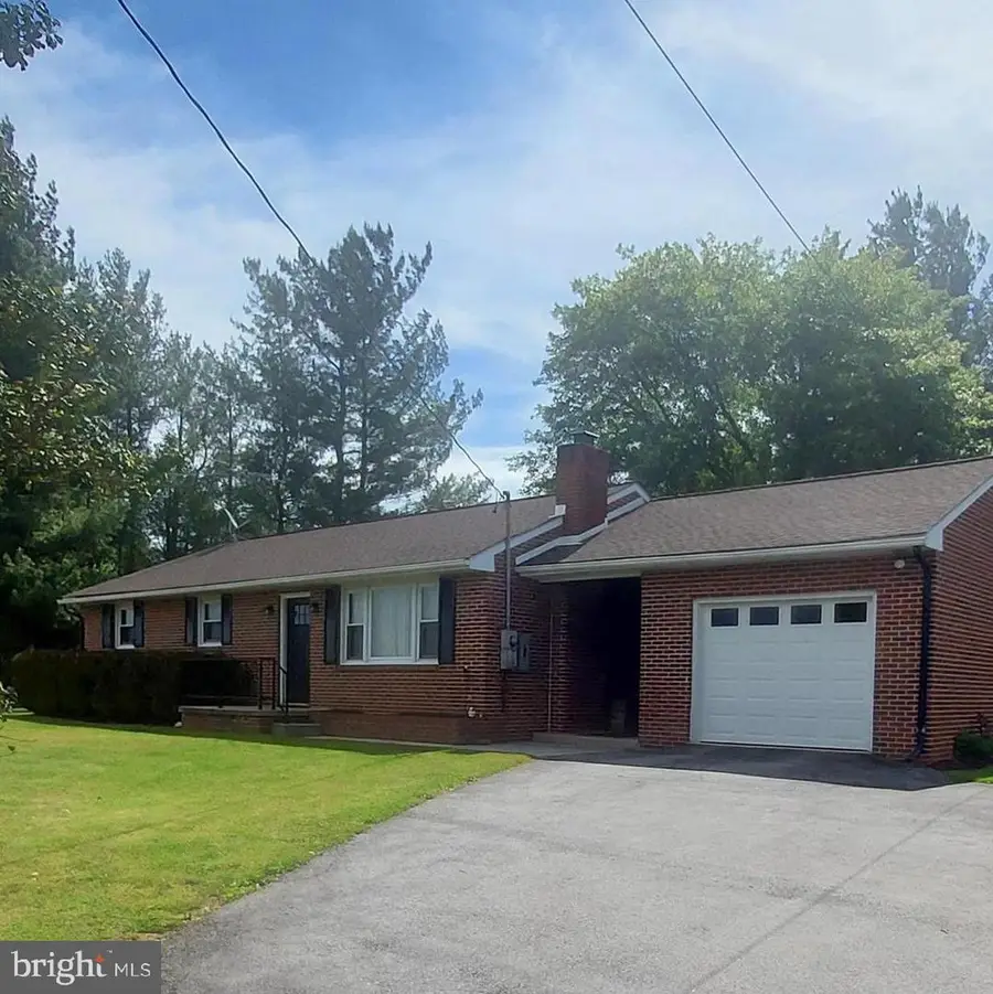 4268 Copenhaver Ln, Taneytown, MD 21787 - #2