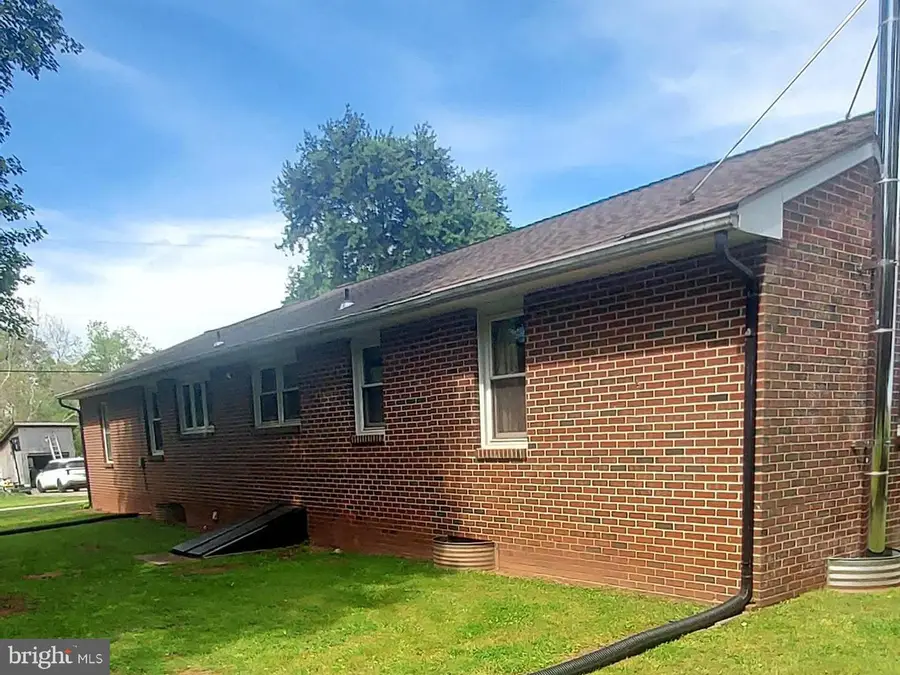 4268 Copenhaver Ln, Taneytown, MD 21787 - #3
