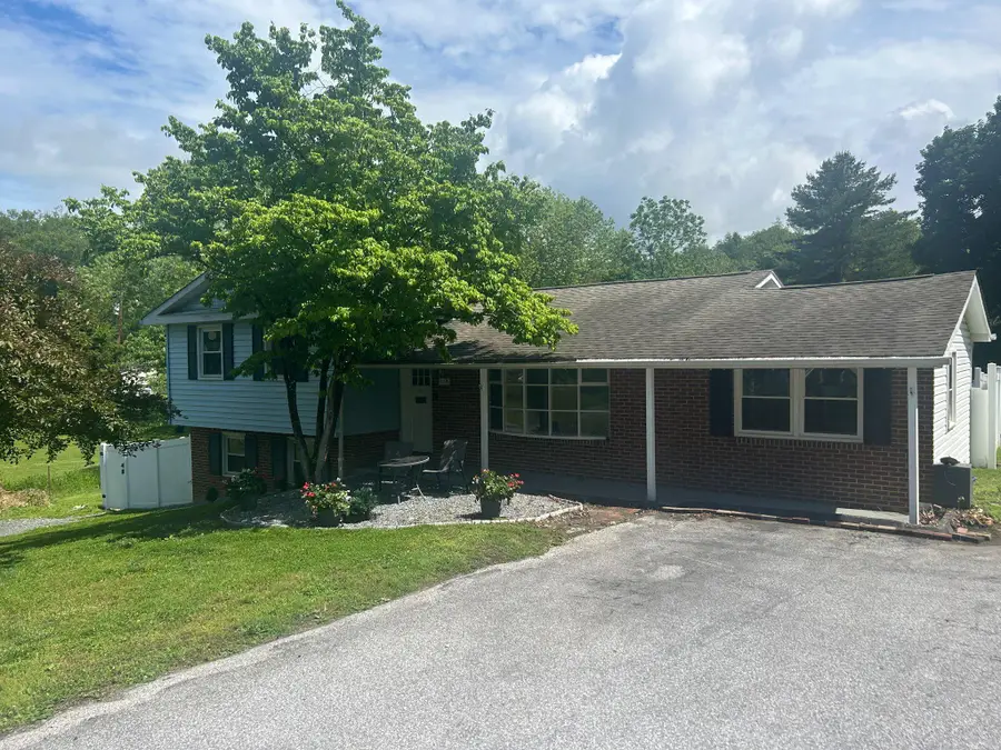 119 Schoolhouse Rd, Sykesville, MD 21784 - #3