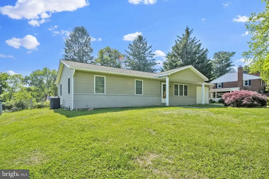 810 Wisteria Dr, Westminster, MD 21157 - #3