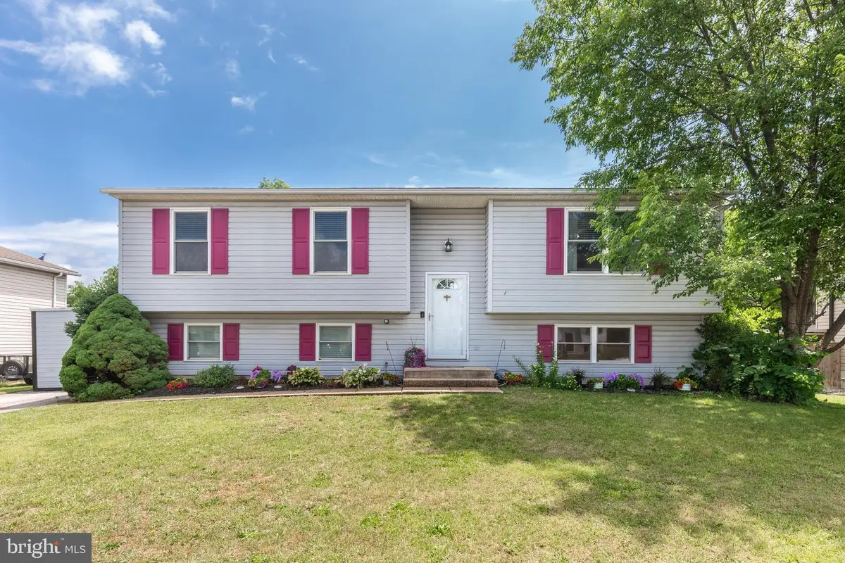 213 Roth Ave, Taneytown, MD 21787 - #1