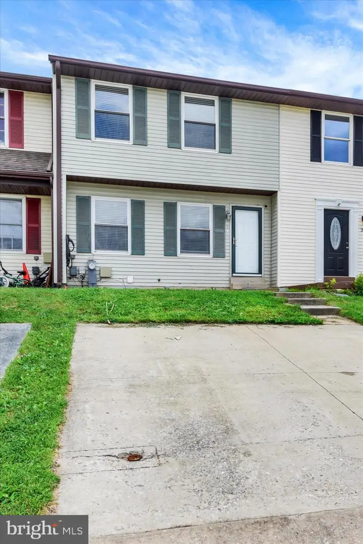 317 Stacy Lee Dr, Westminster, MD 21158 - #2